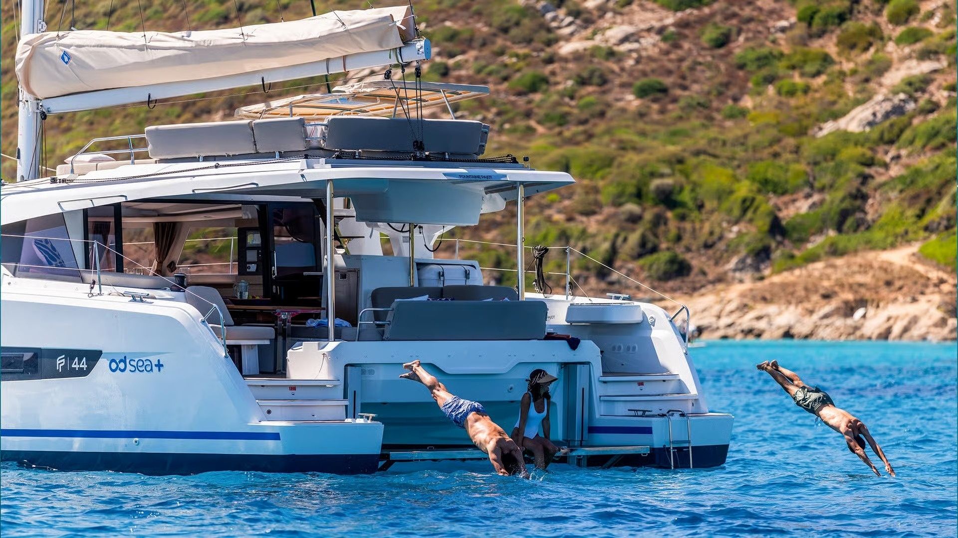 Fountaine Pajot FP44 | Magic Hour