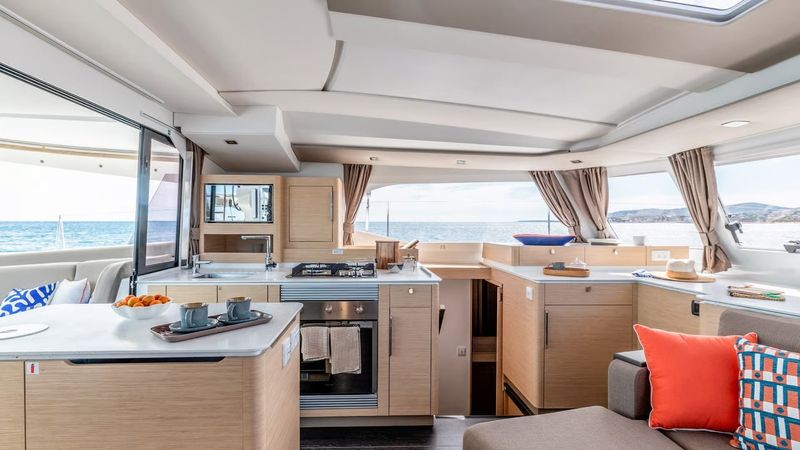 Fountaine Pajot FP44 | Magic Hour