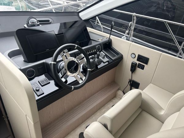 Azimut 55 | Tena