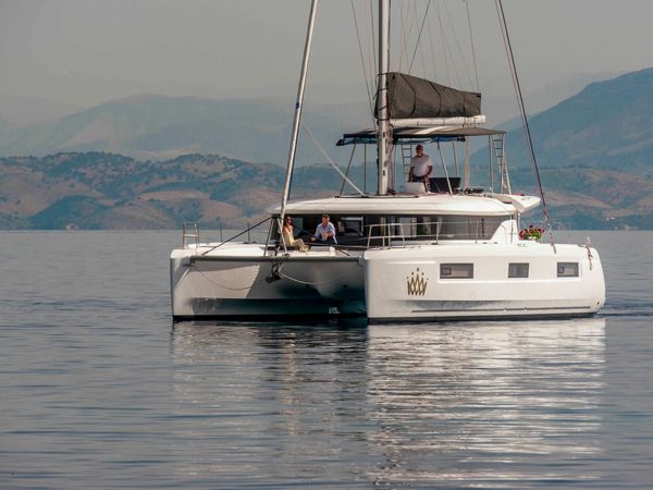 Lagoon 46 | Latria
