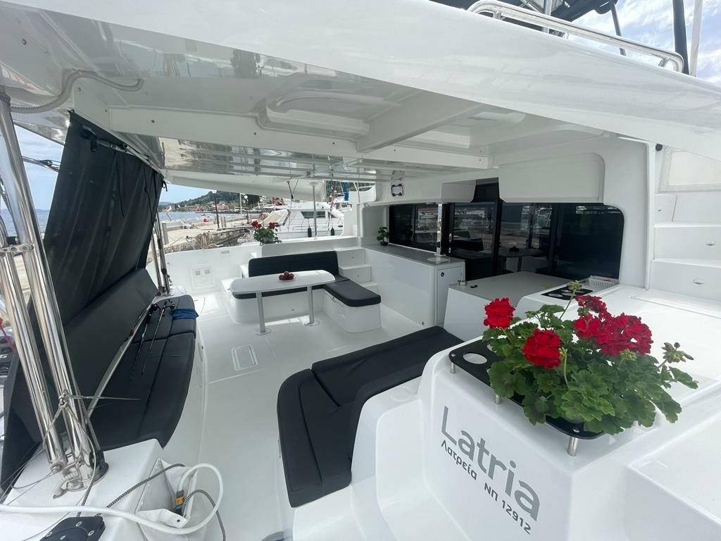 Lagoon 46 | Latria