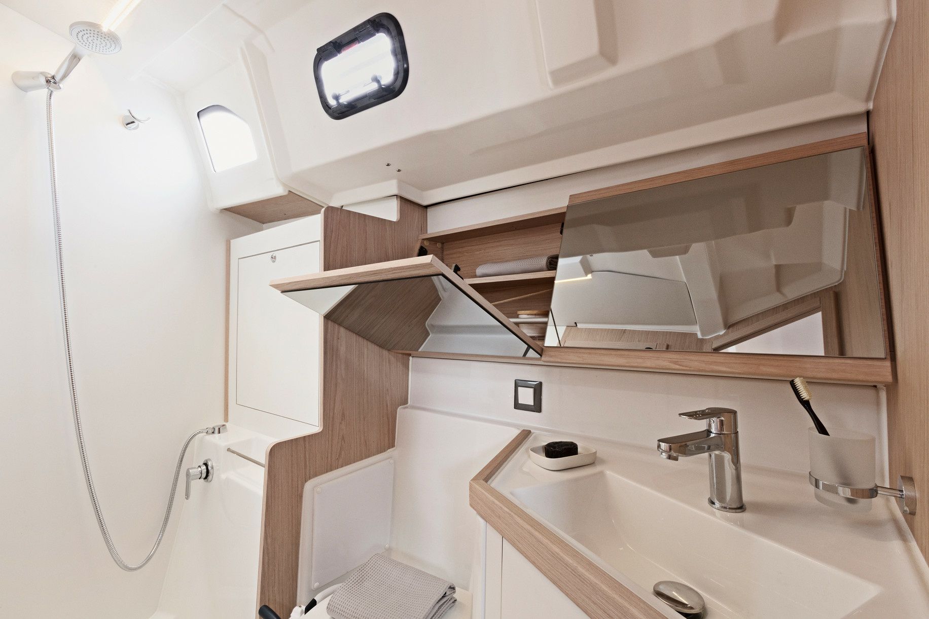 Beneteau Oceanis 46.1 | Luna Maris