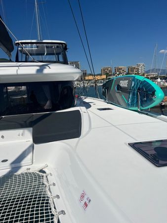 Lagoon 43 | Too White