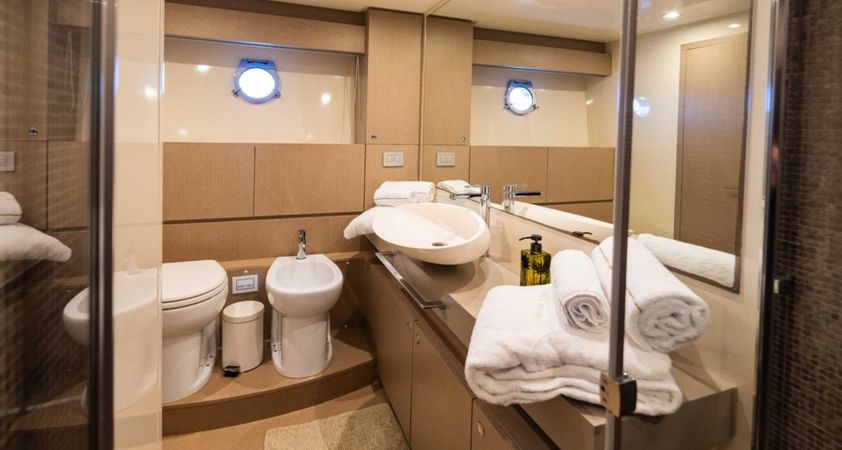 Ferretti 720 | Sea Sons