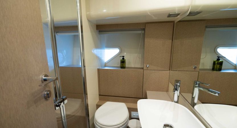 Ferretti 720 | Sea Sons