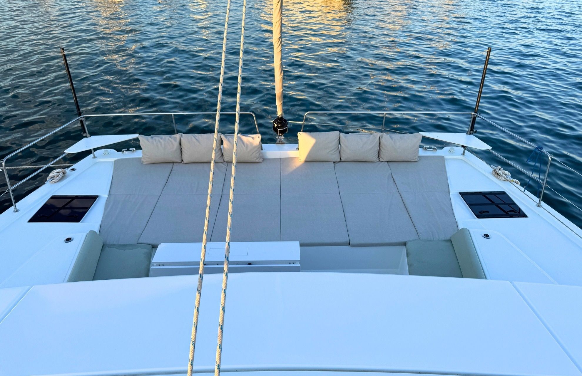 Bali 4.8 | Aura