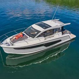 Sealine C335 | Min Maity
