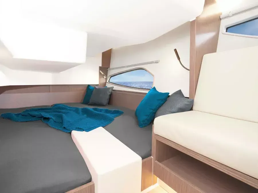 Sealine C335 | Min Maity