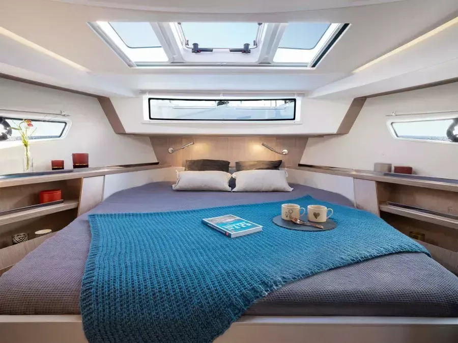 Sealine C335 | Min Maity