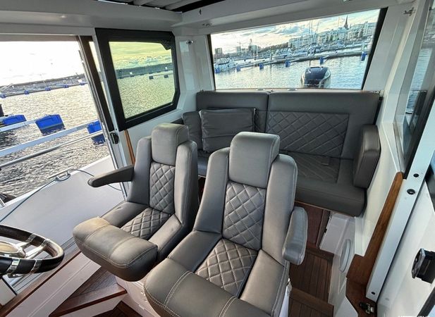 Axopar 28 Cabin | Pura Vida