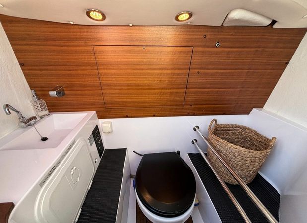 Axopar 28 Cabin | Pura Vida