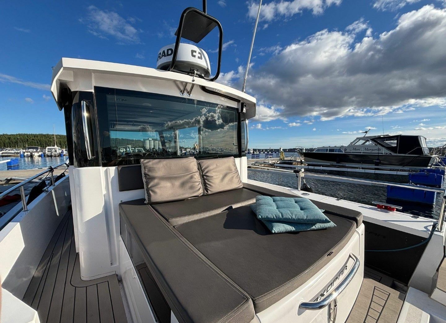 Axopar 28 Cabin | Pura Vida