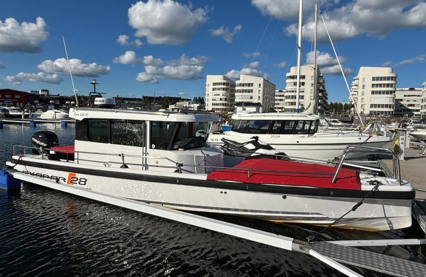 Axopar 28 Cabin | Pura Vida