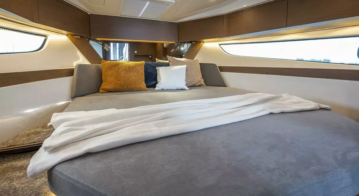 Beneteau Antares 11 | Ela