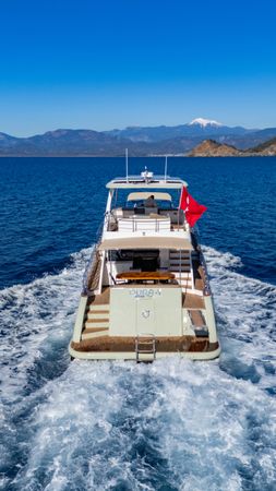 Trawler 65 | Aura-Y