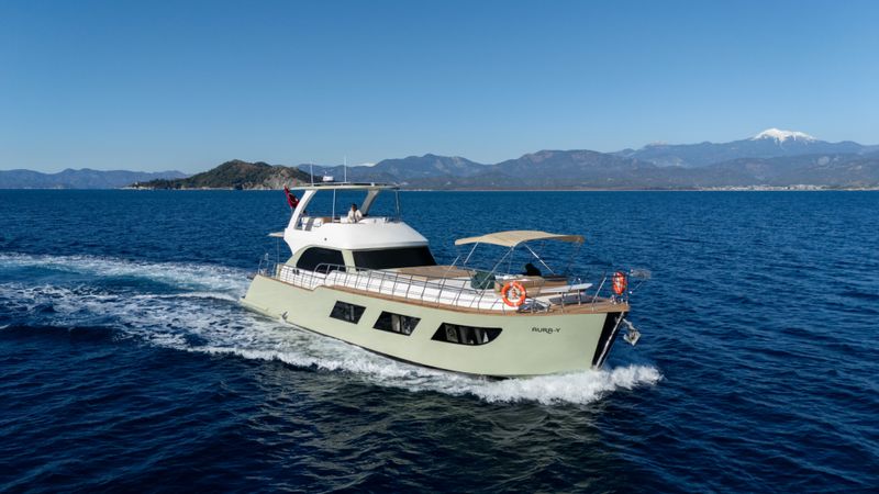 Trawler 65 | Aura-Y