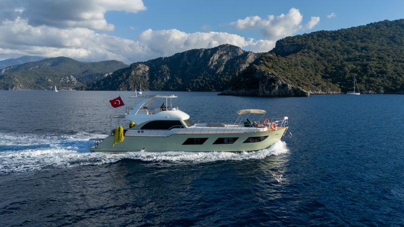 Trawler 65 | Aura-Y