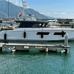 Pardo 52 | Love