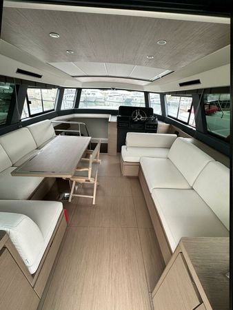 Pardo 52 | Love