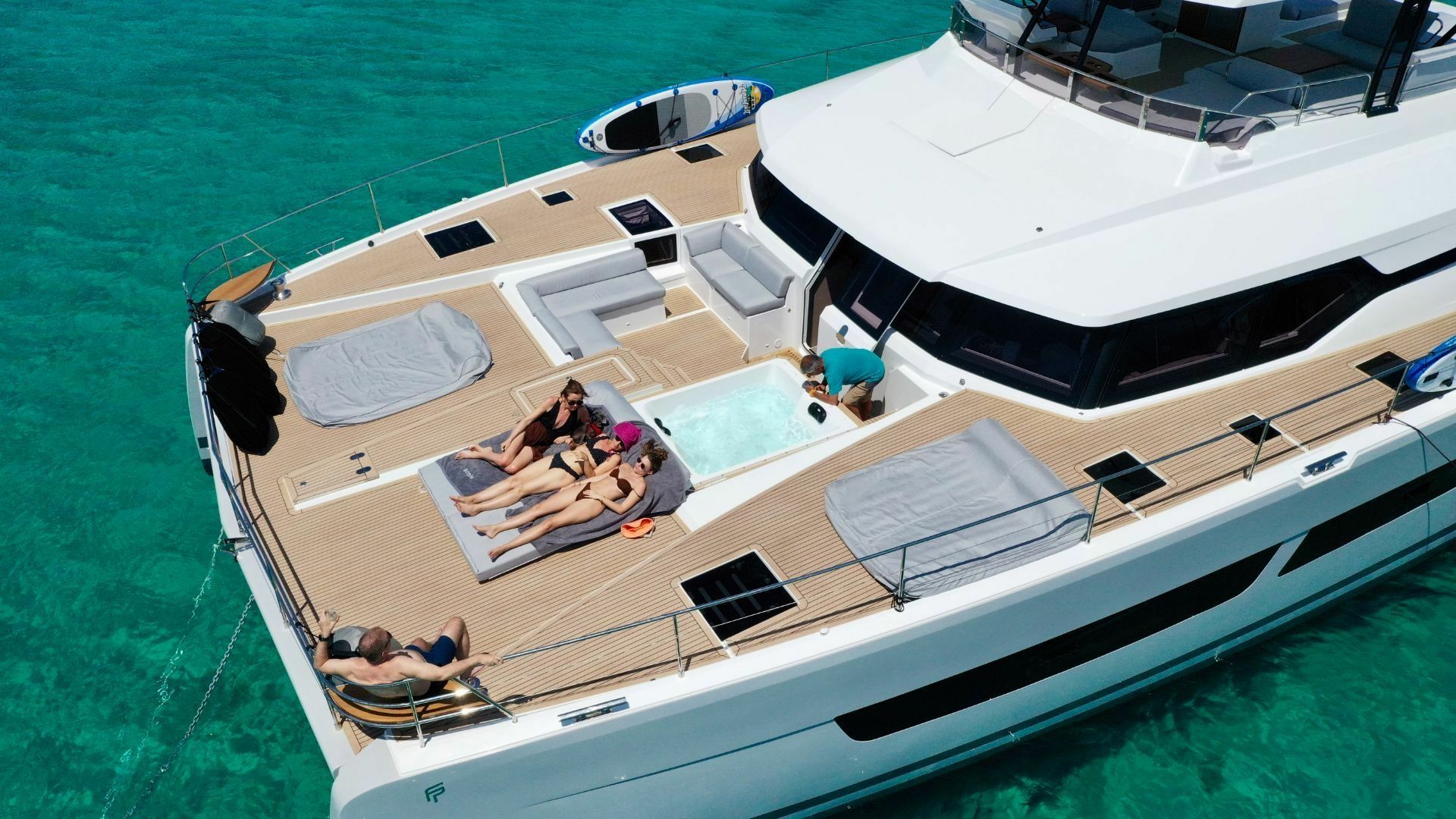 Fountaine Pajot Power 67 | Alena