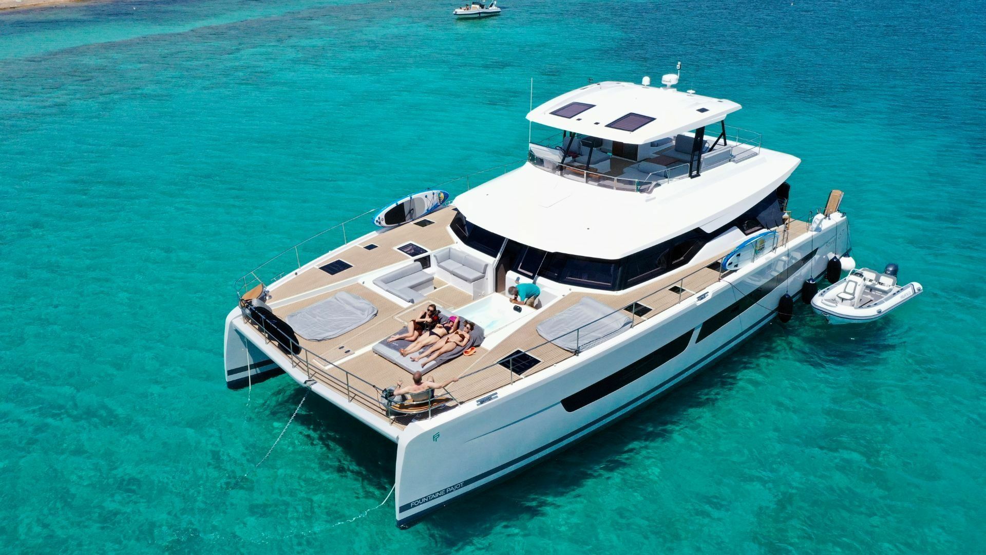 Fountaine Pajot Power 67 | Alena