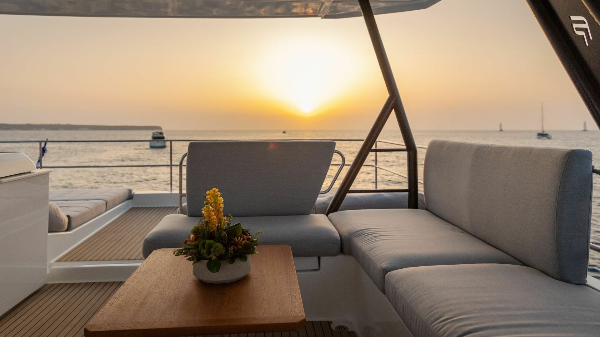 Fountaine Pajot Power 67 | Alena