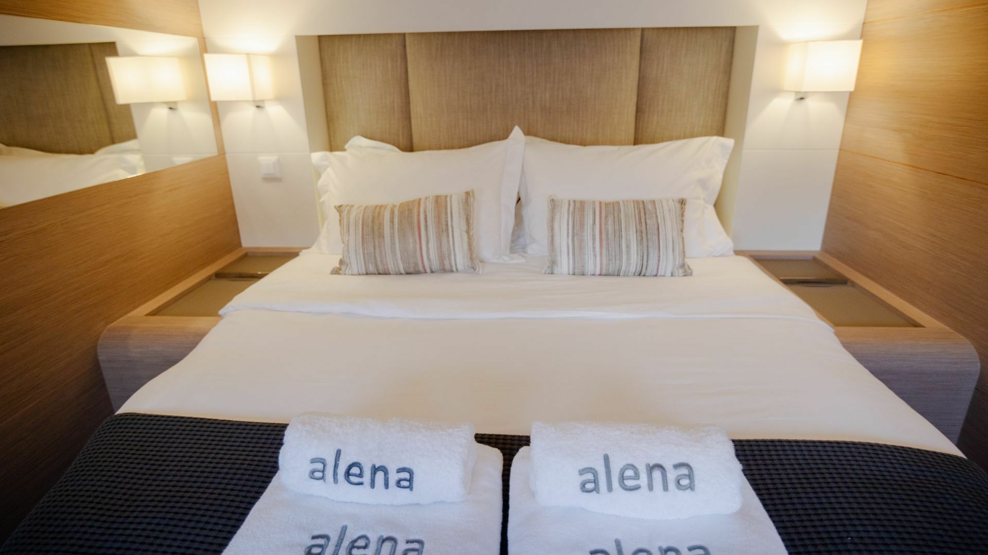 Fountaine Pajot Power 67 | Alena