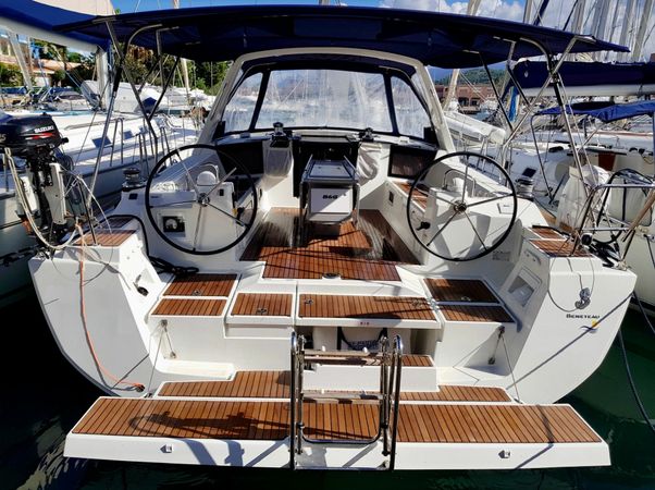 Beneteau Oceanis 45 | Soggy Paws