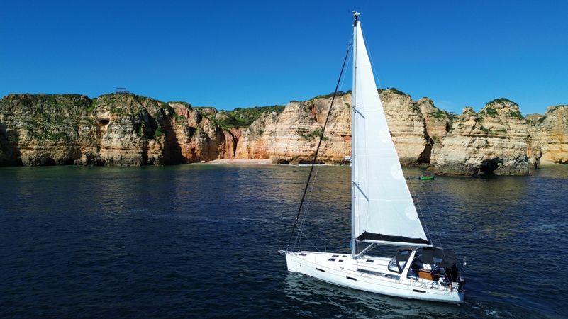 Beneteau Oceanis 45 | Soggy Paws