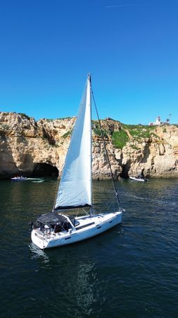 Beneteau Oceanis 45 | Soggy Paws