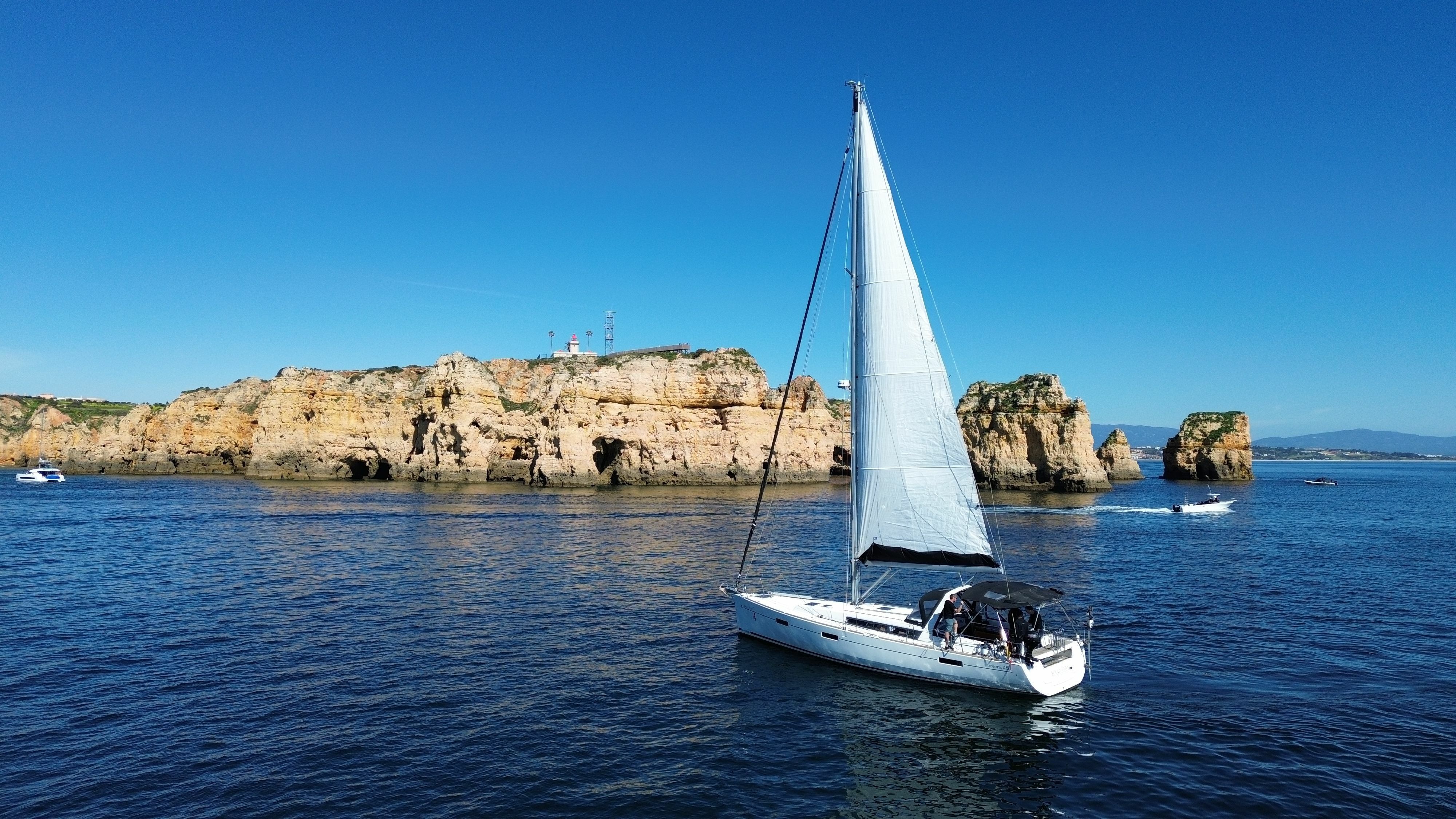 Beneteau Oceanis 45 | Soggy Paws
