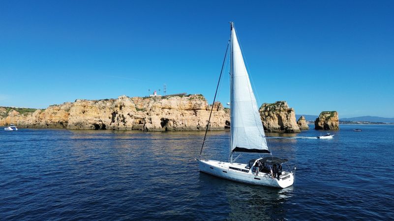 Beneteau Oceanis 45 | Soggy Paws