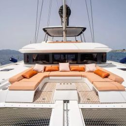 Lagoon 55 | Strafico