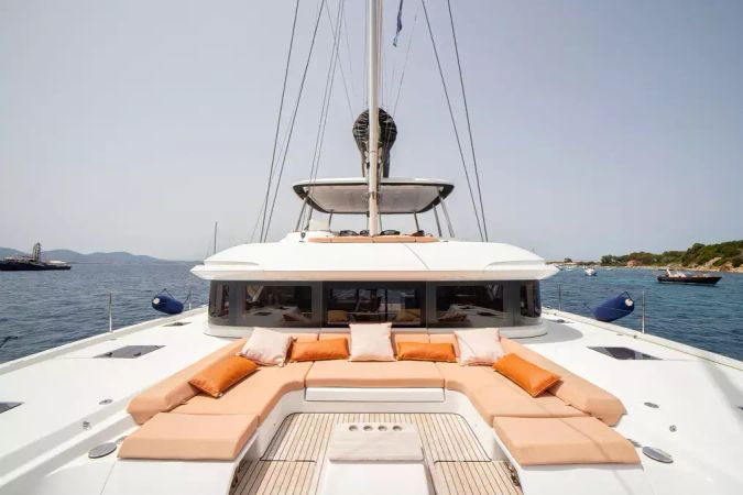 Lagoon 55 | Strafico