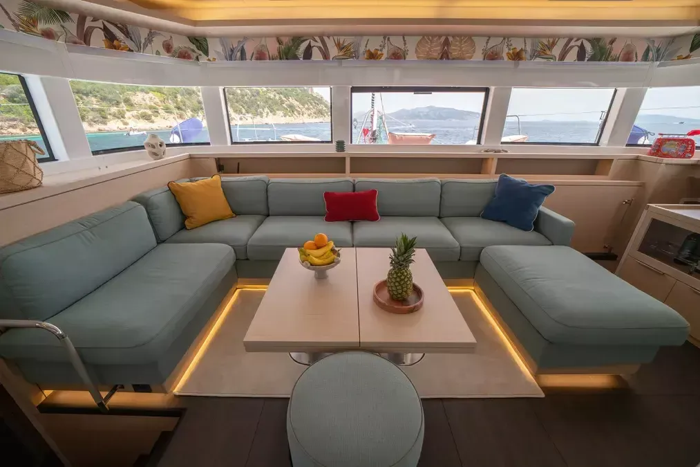 Lagoon 55 | Strafico