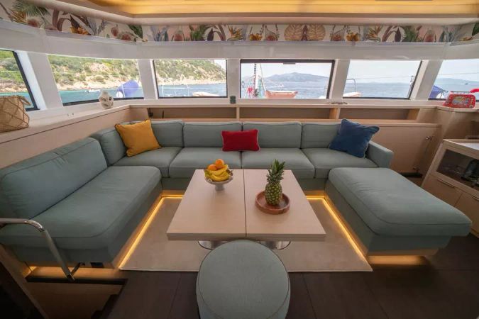 Lagoon 55 | Strafico