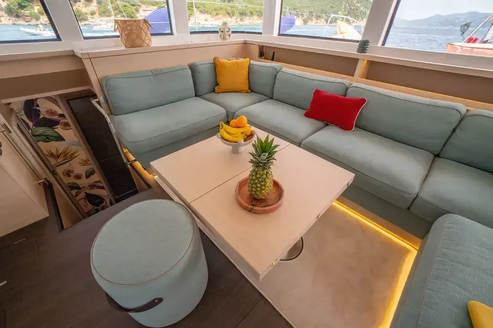 Lagoon 55 | Strafico