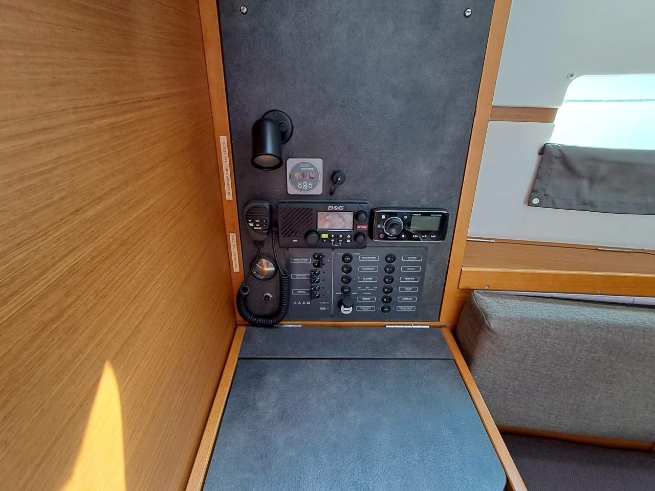 Jeanneau Sun Odyssey 349 | Fatu Hiva 3