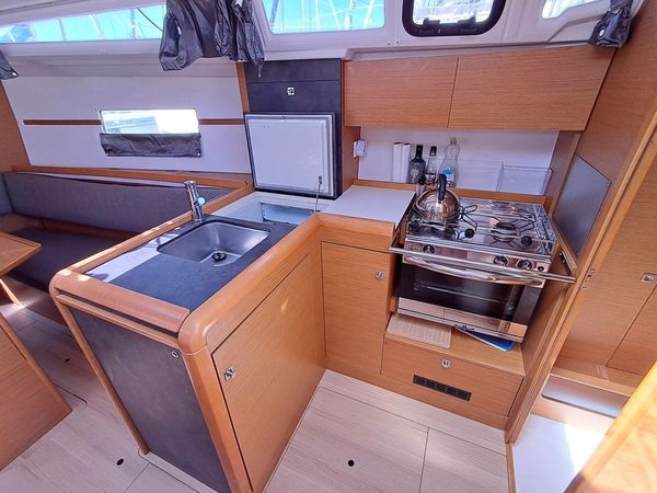 Jeanneau Sun Odyssey 349 | Fatu Hiva 3