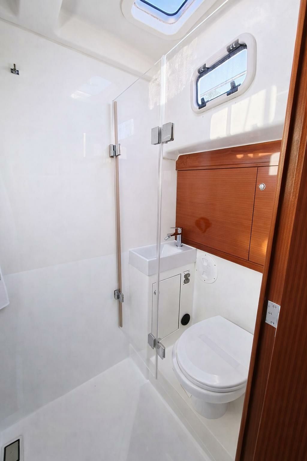Delphia Nautika 1300 | Surazo