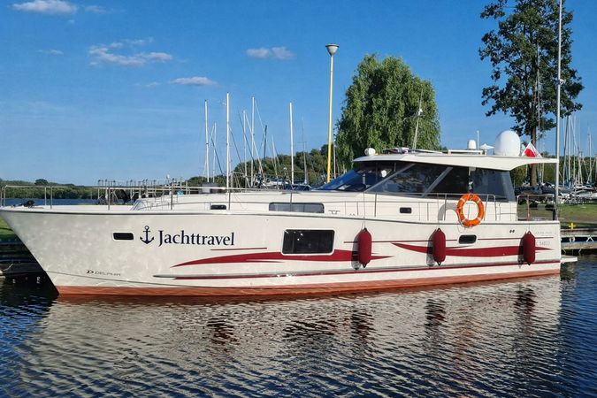Delphia Nautika 1300 | Surazo