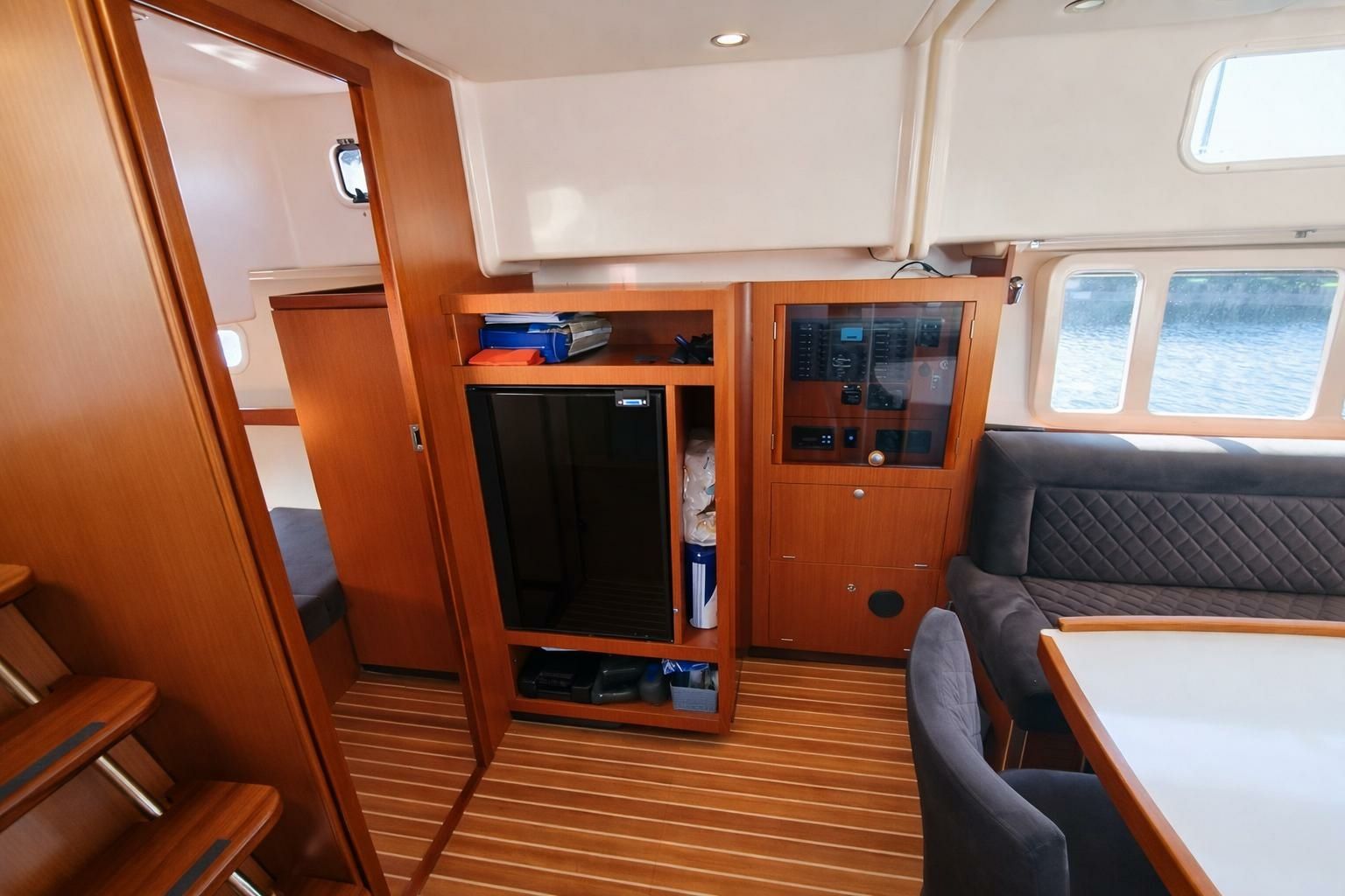 Delphia Nautika 1300 | Surazo