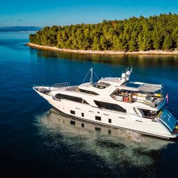 Benetti Delfino 93 | Ocean Drive