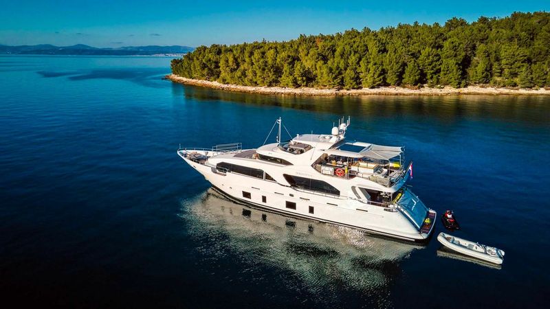 Benetti Delfino 93 | Ocean Drive