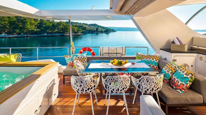 Benetti Delfino 93 | Ocean Drive