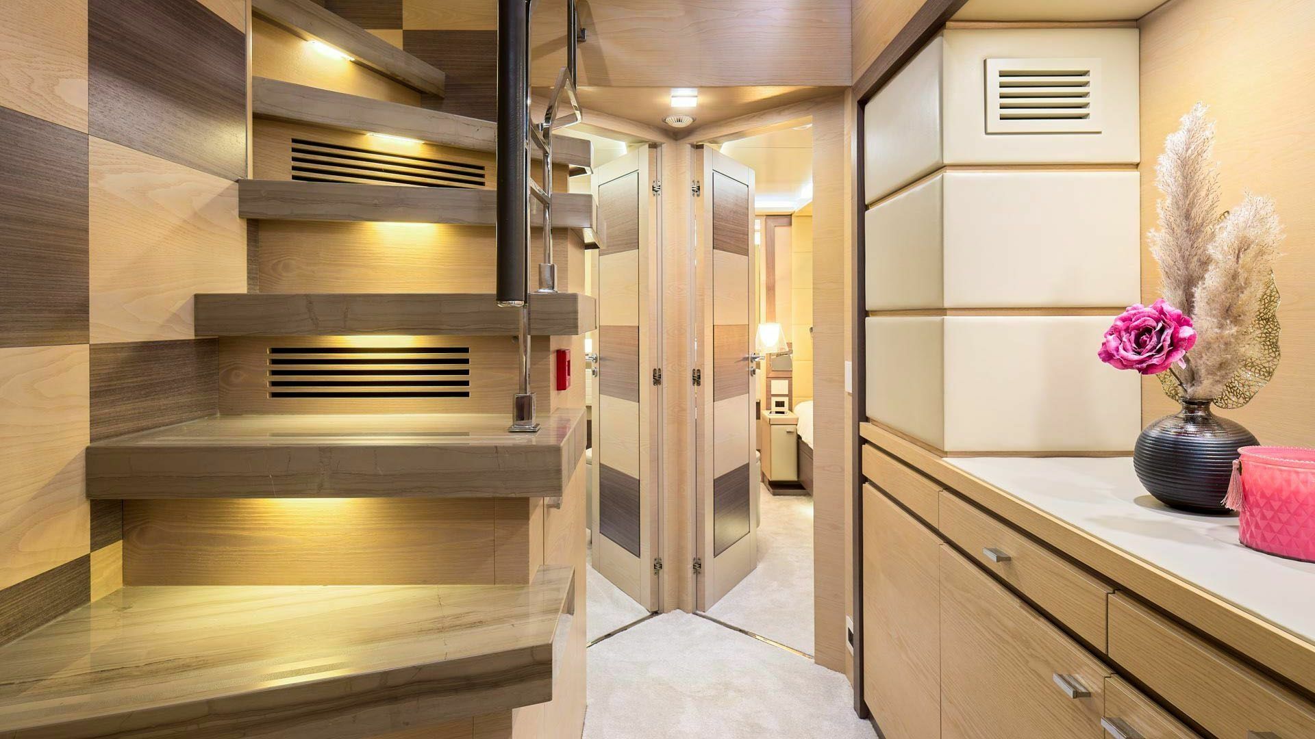 Benetti Delfino 93 | Ocean Drive