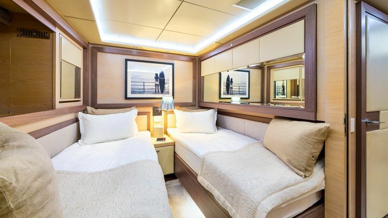 Benetti Delfino 93 | Ocean Drive