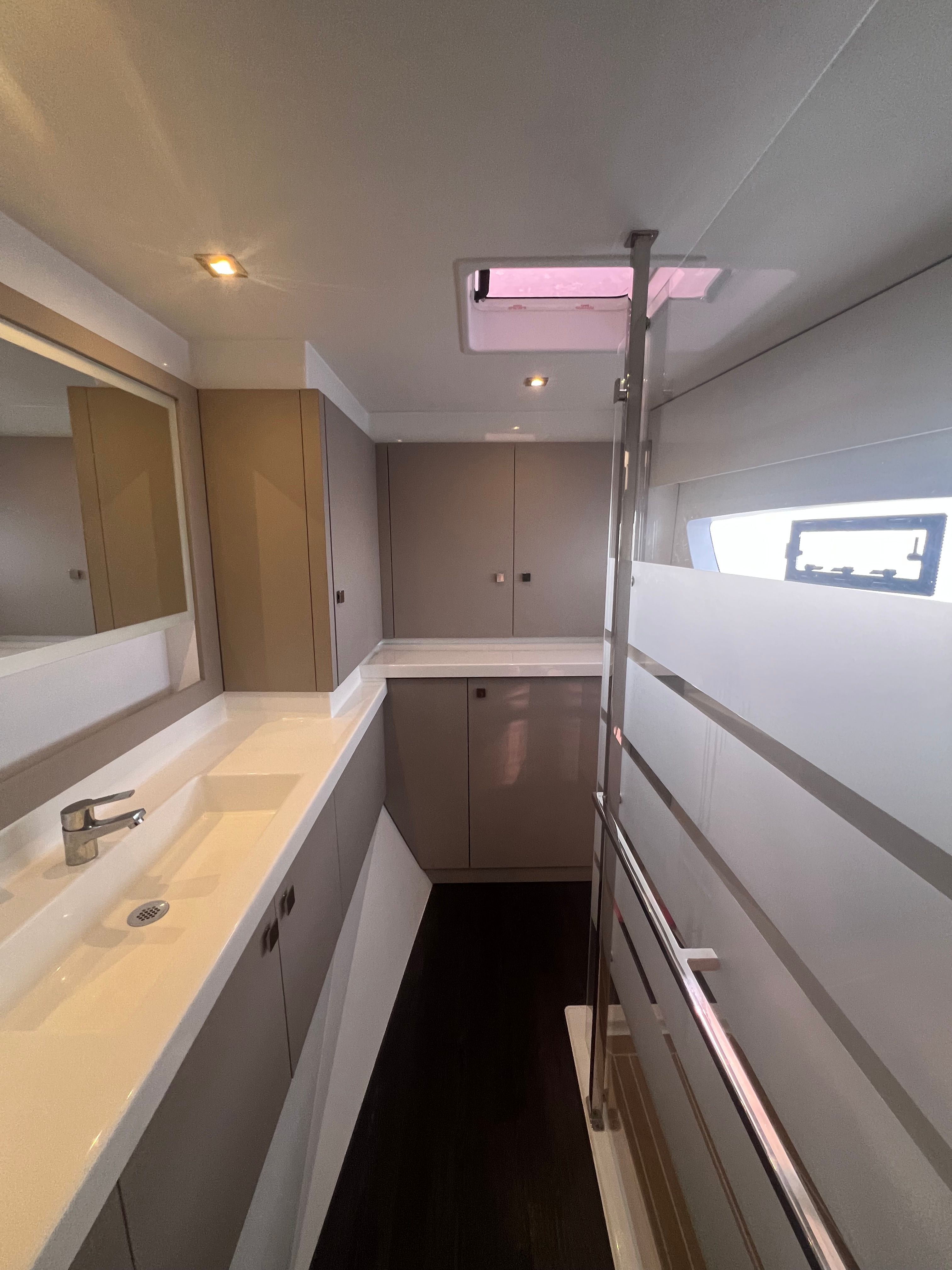 Fountaine Pajot Astrea 42 | Ambolo