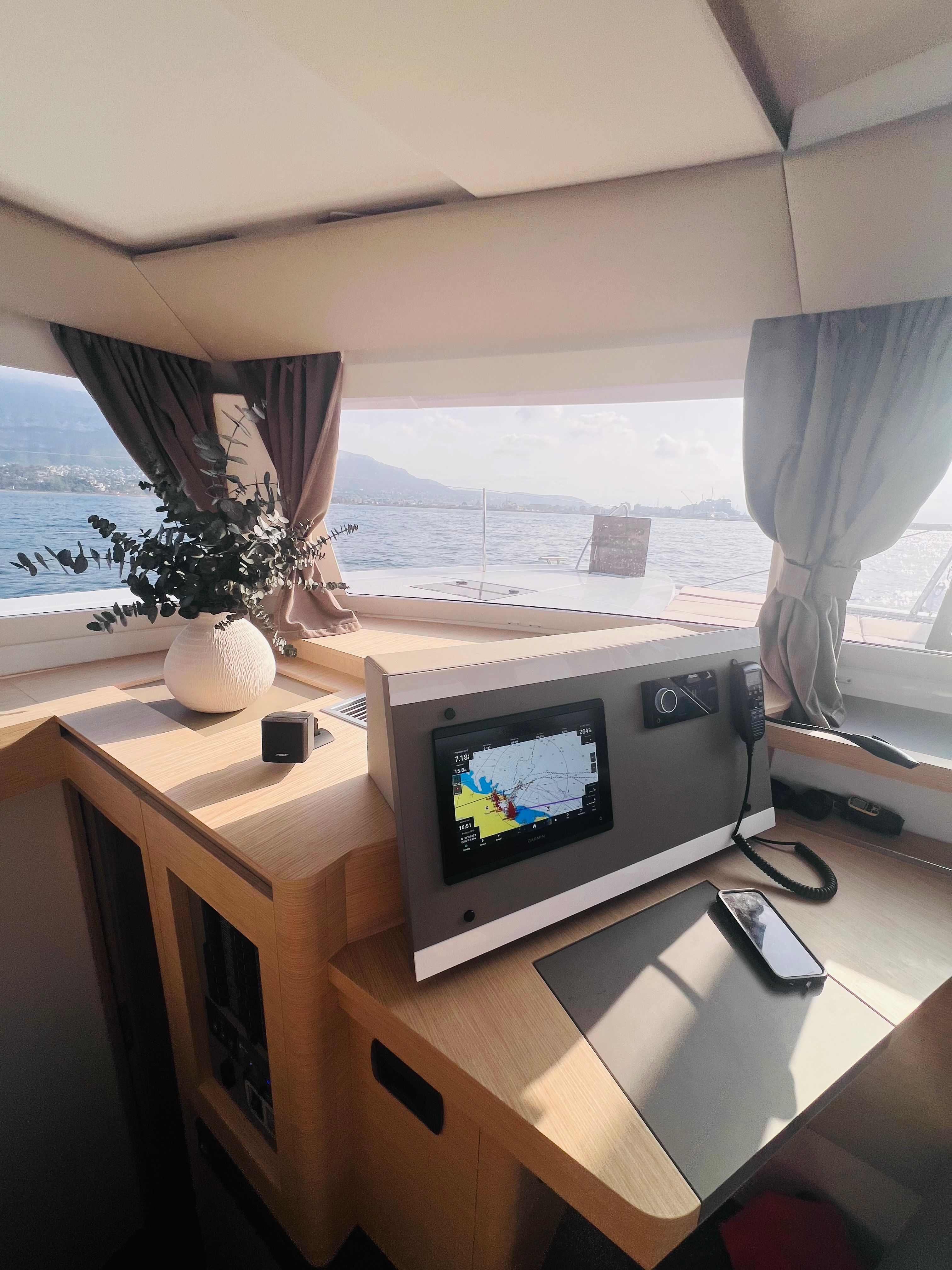 Fountaine Pajot Astrea 42 | Ambolo