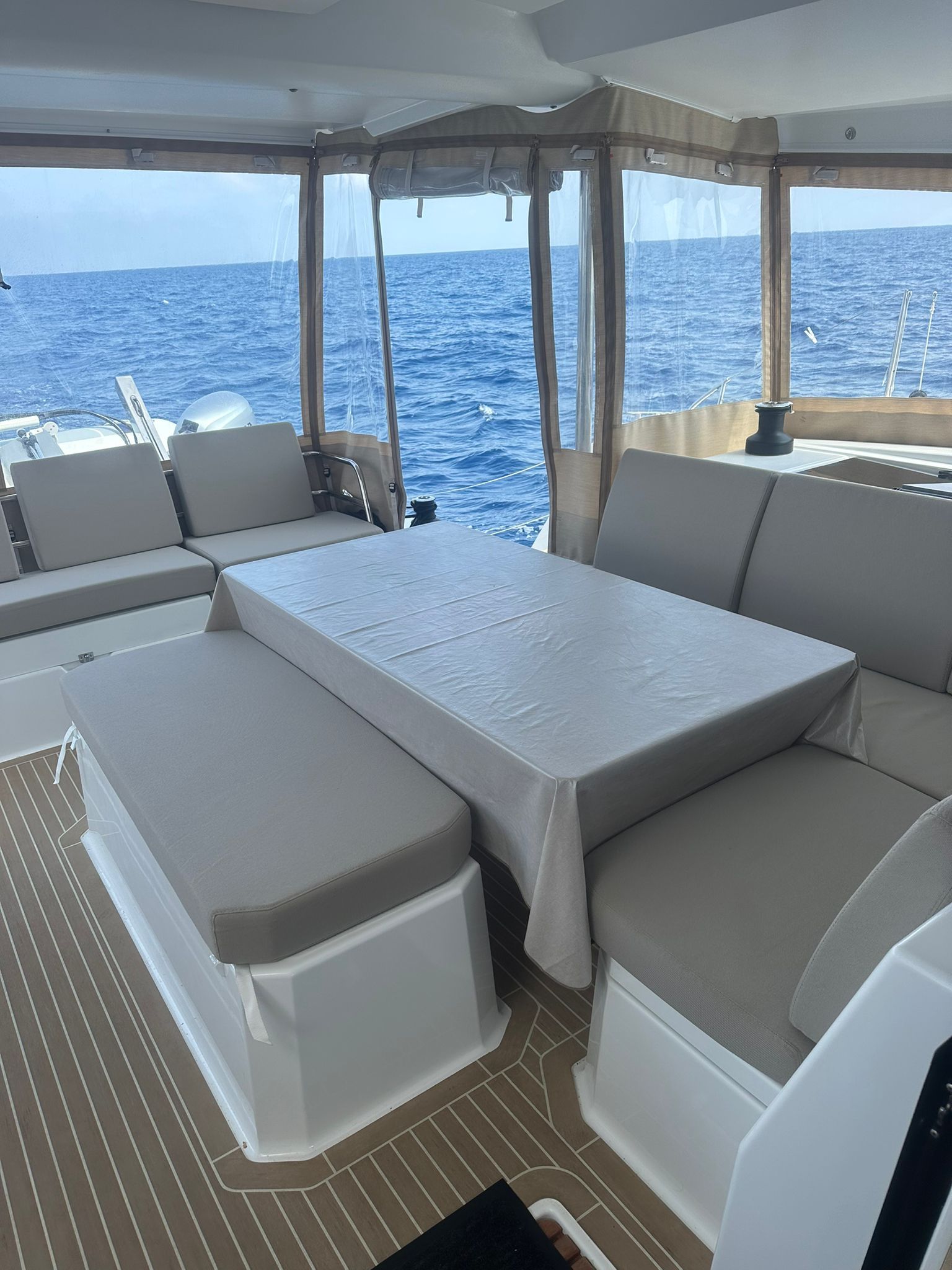 Fountaine Pajot Astrea 42 | Ambolo